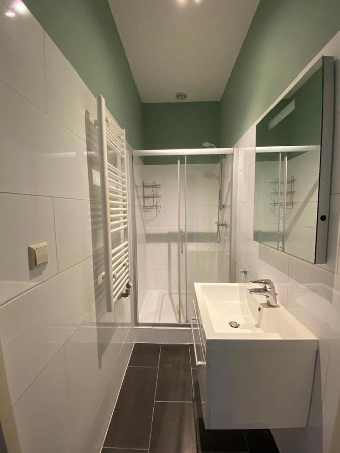 Centre With Roof Terrace And Parking With Additional Costs * La Haye